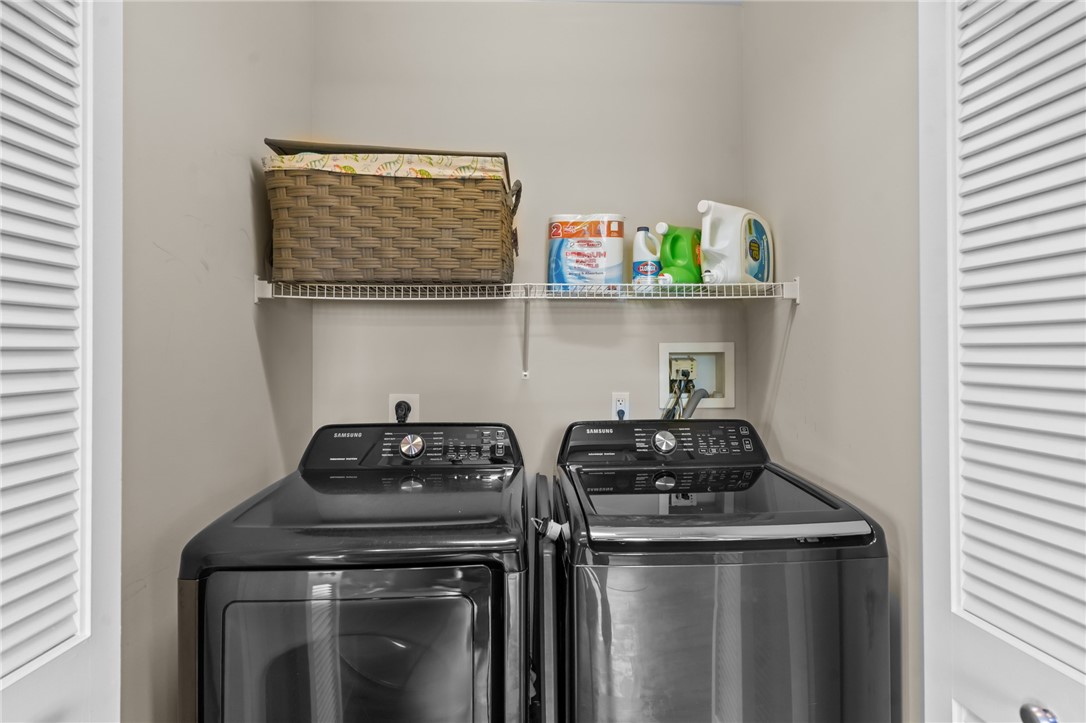 39 Webster Avenue, Unit 201 Pawtucket, RI 02860 - Photo 28 of 37 In unit Laundry