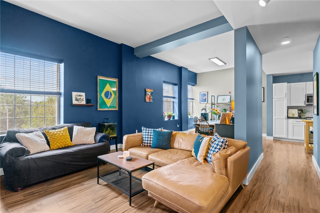 39 Webster Avenue, Unit 201 Pawtucket, RI 02860 - Photo 3 of 37