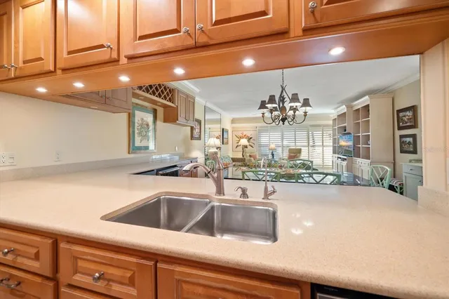 $1,100,000 | 2300 Gulf Boulevard, Unit D1, Belleair Beach, FL 33786