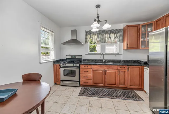 $599,900 | 320 James Street, Teaneck, NJ 07666