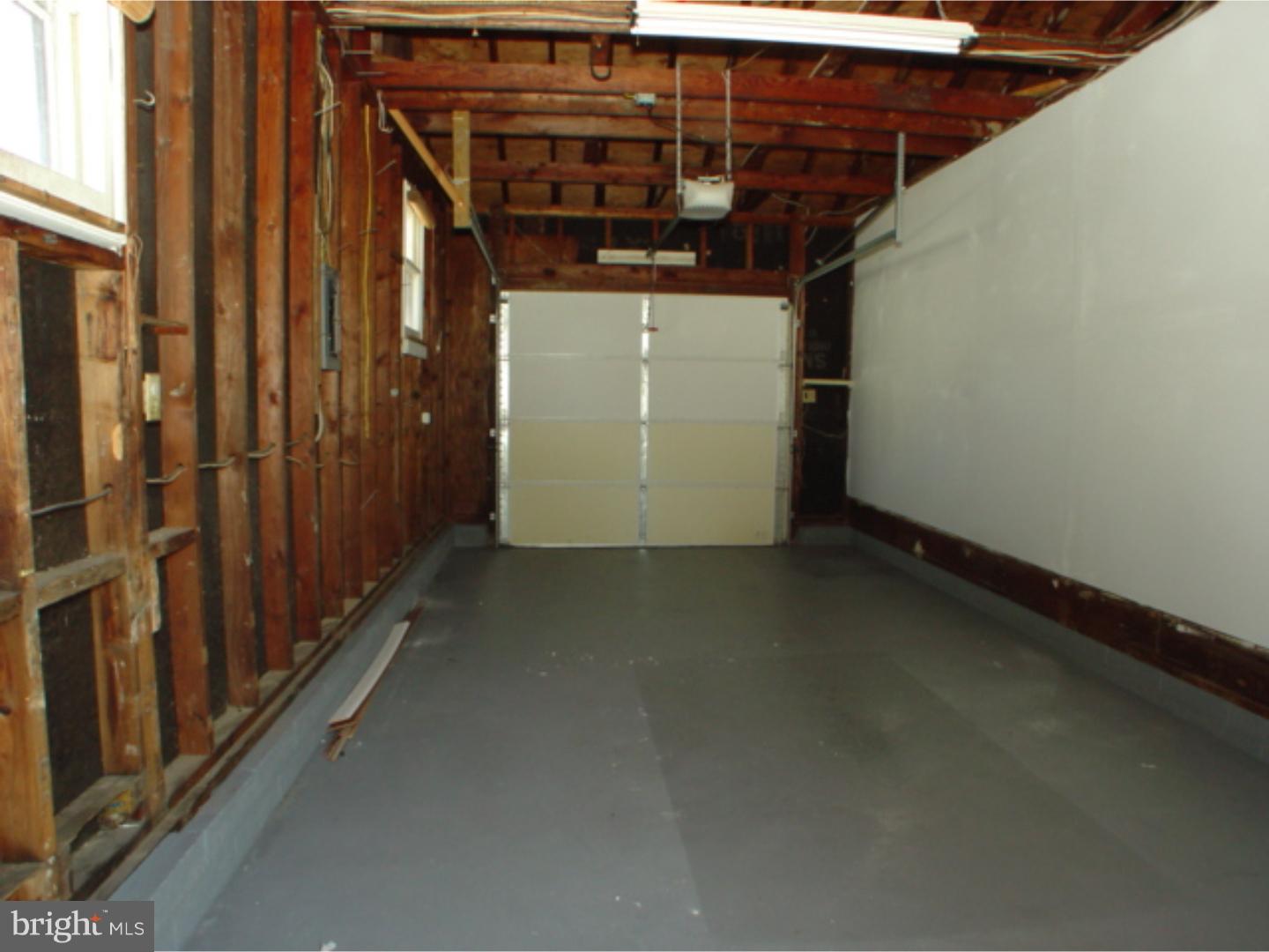 133 Eaton Road Pennsville, NJ 08070 - Photo 13 of 15 Garage