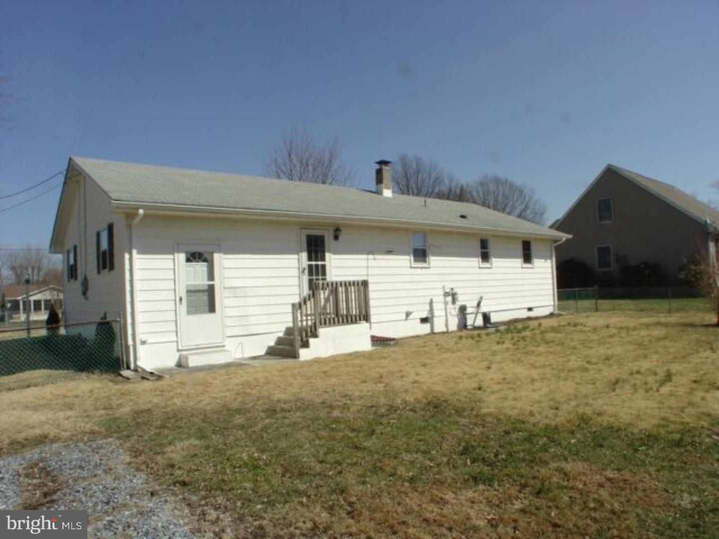 133 Eaton Road Pennsville, NJ 08070 - Photo 3 of 15 Exterior Back