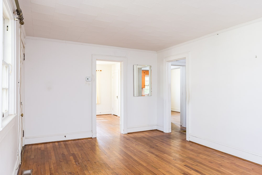 513 Bilyeu Street Raleigh, NC 27606 - Photo 11 of 22 Living Room
