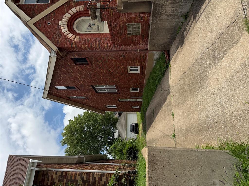 5207 Weber Road Affton, MO 63123 - Photo 6 of 81