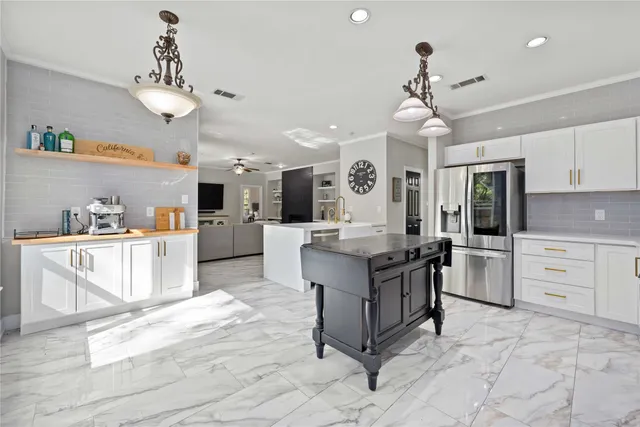 $799,950 | 59 West Misty Morning Trace, The Woodlands, TX 77381