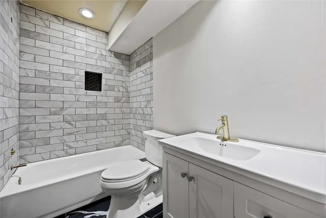 $799,950 | 59 West Misty Morning Trace, The Woodlands, TX 77381