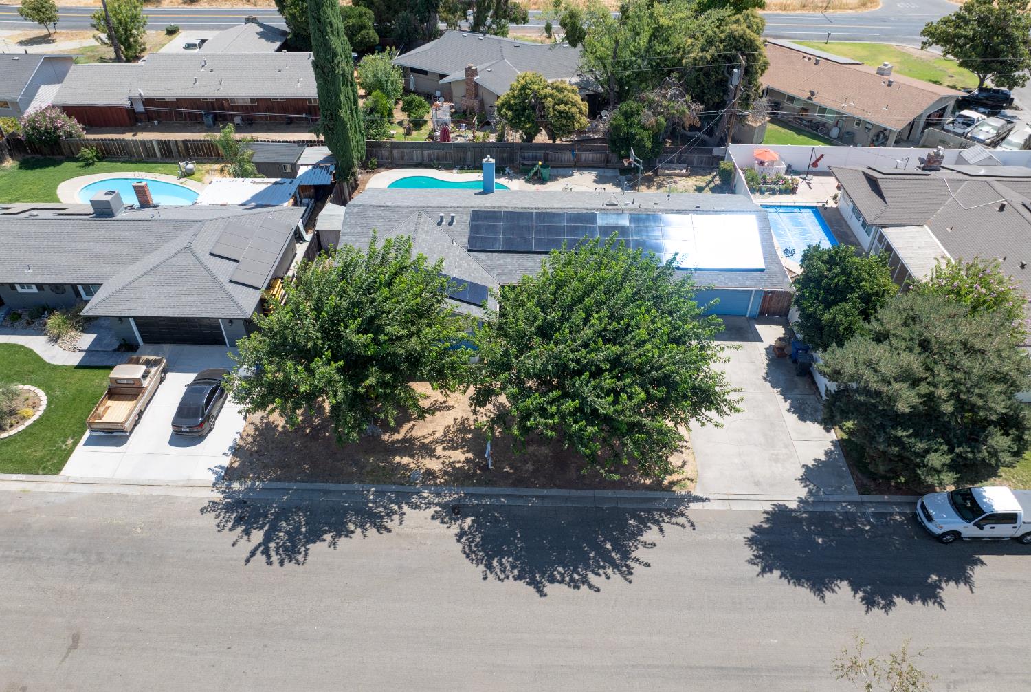 2982 Sequoia Drive Merced, CA 95340 - Photo 5 of 33 an aerial view of multiple houses with yard