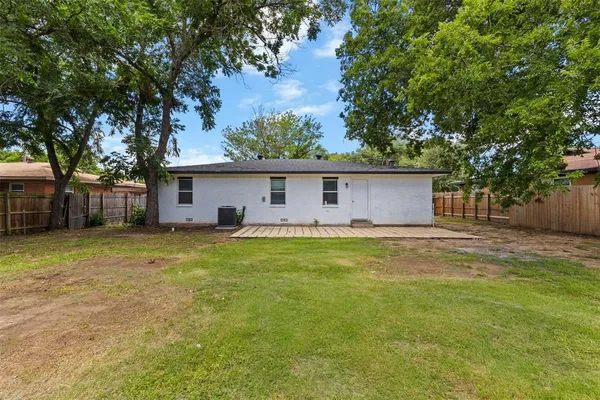 $285,000 | 1035 Warden Street, Benbrook, TX 76126