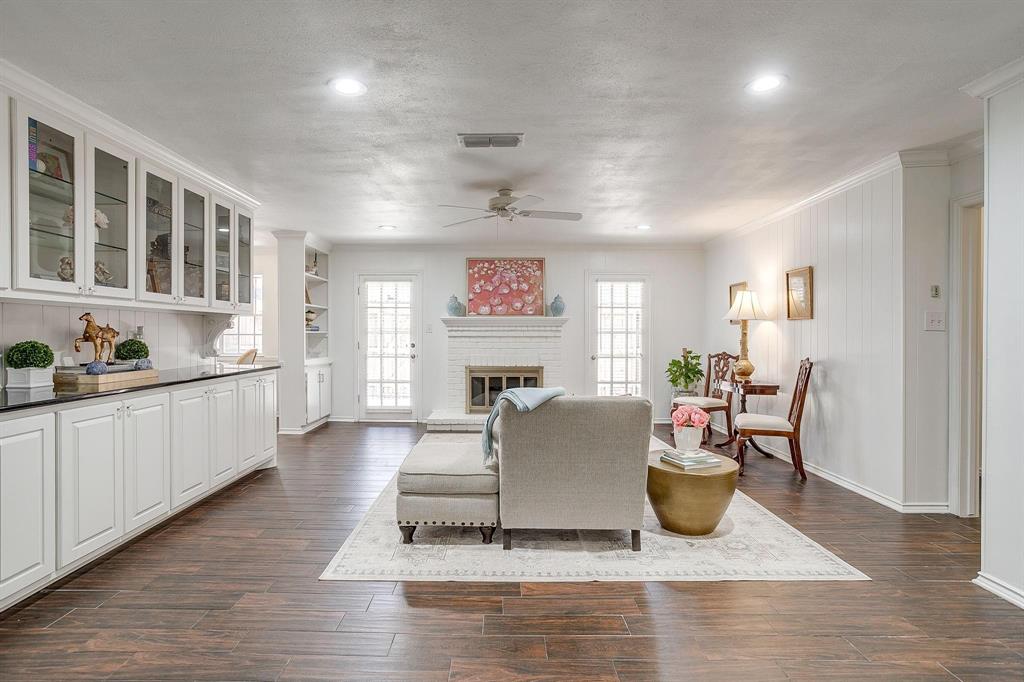 1147 Roaring Springs Road Fort Worth, TX 76114 - Photo 8 of 36 a living room with furniture
