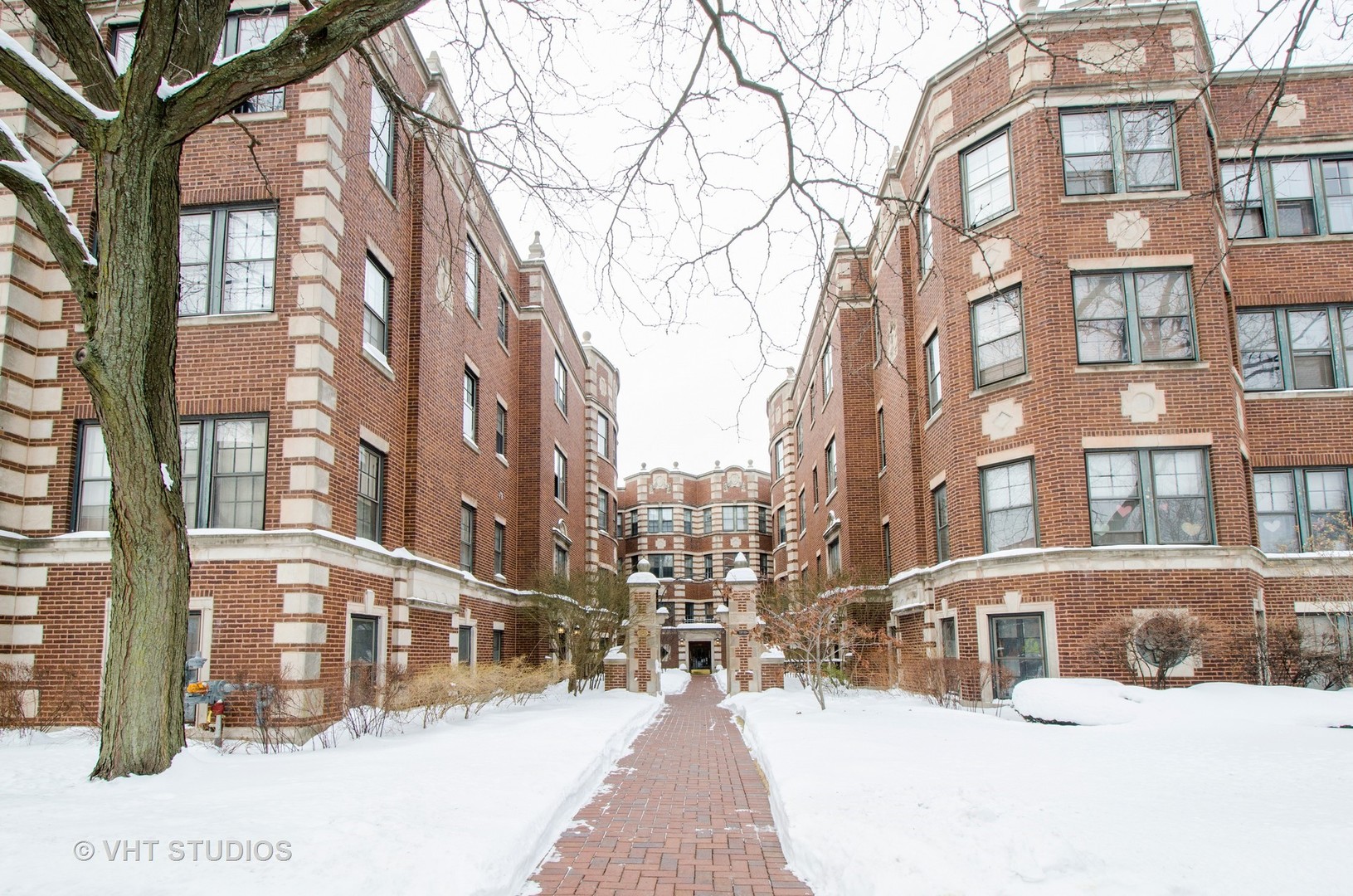 380 Ridge Avenue, Unit 133 Evanston, IL 60202 - Photo 1 of 11 Gallery Image 1