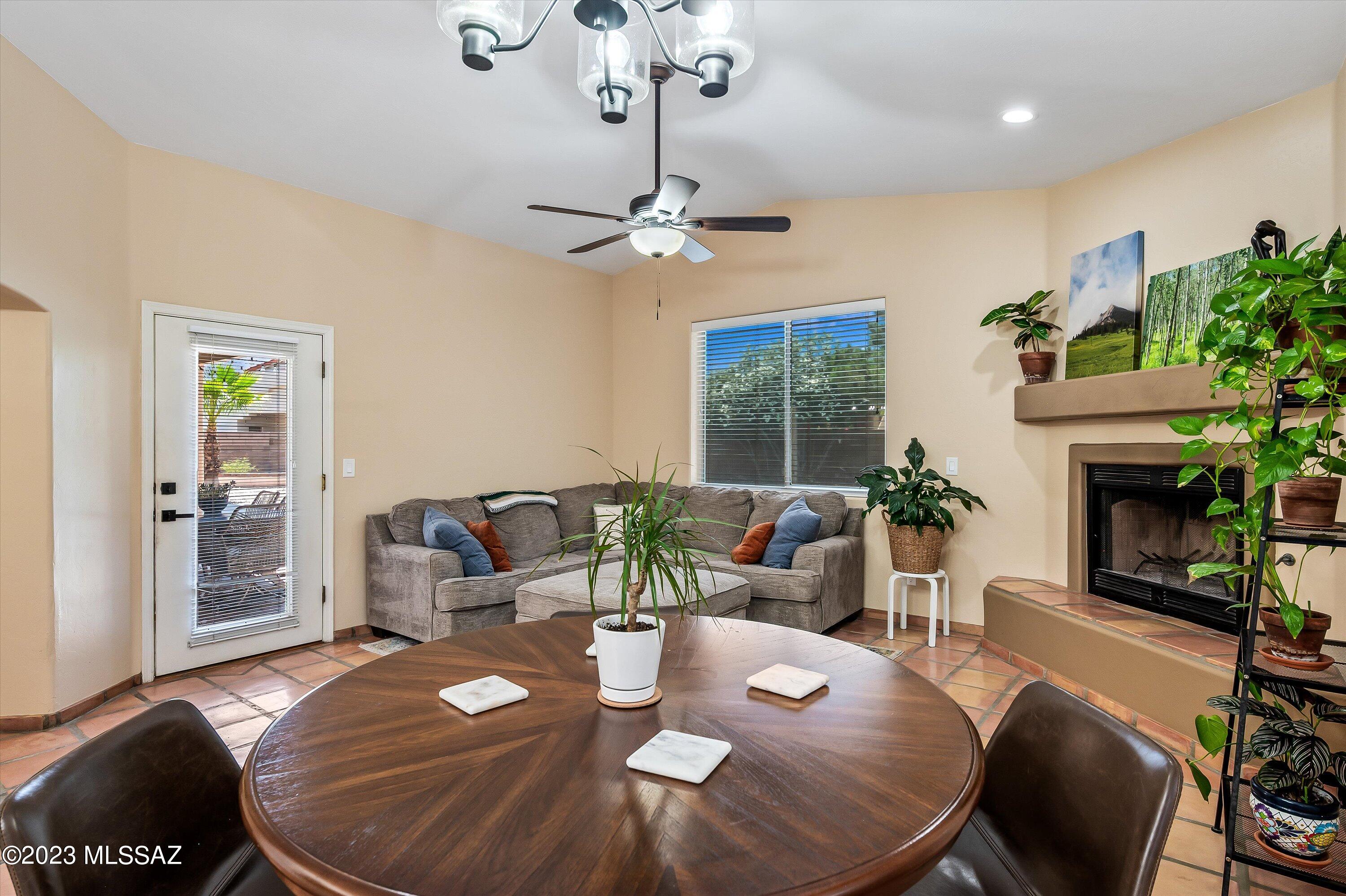 412 Ajax Peak Road Oro Valley, AZ 85737 - Photo 13 of 36