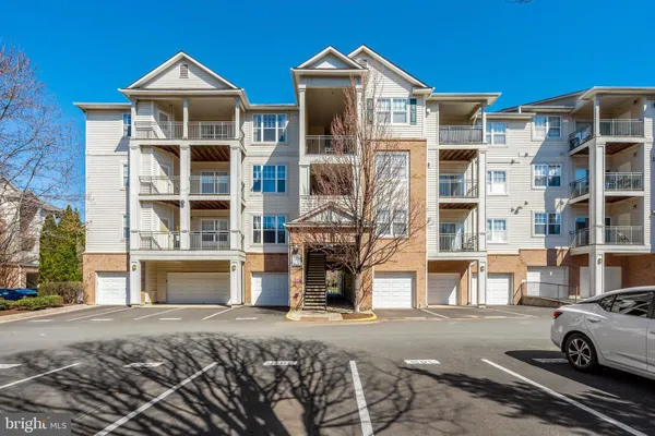 $473,000 | 12104 Garden Grove Circle, Unit 401, Fairfax, VA 22030