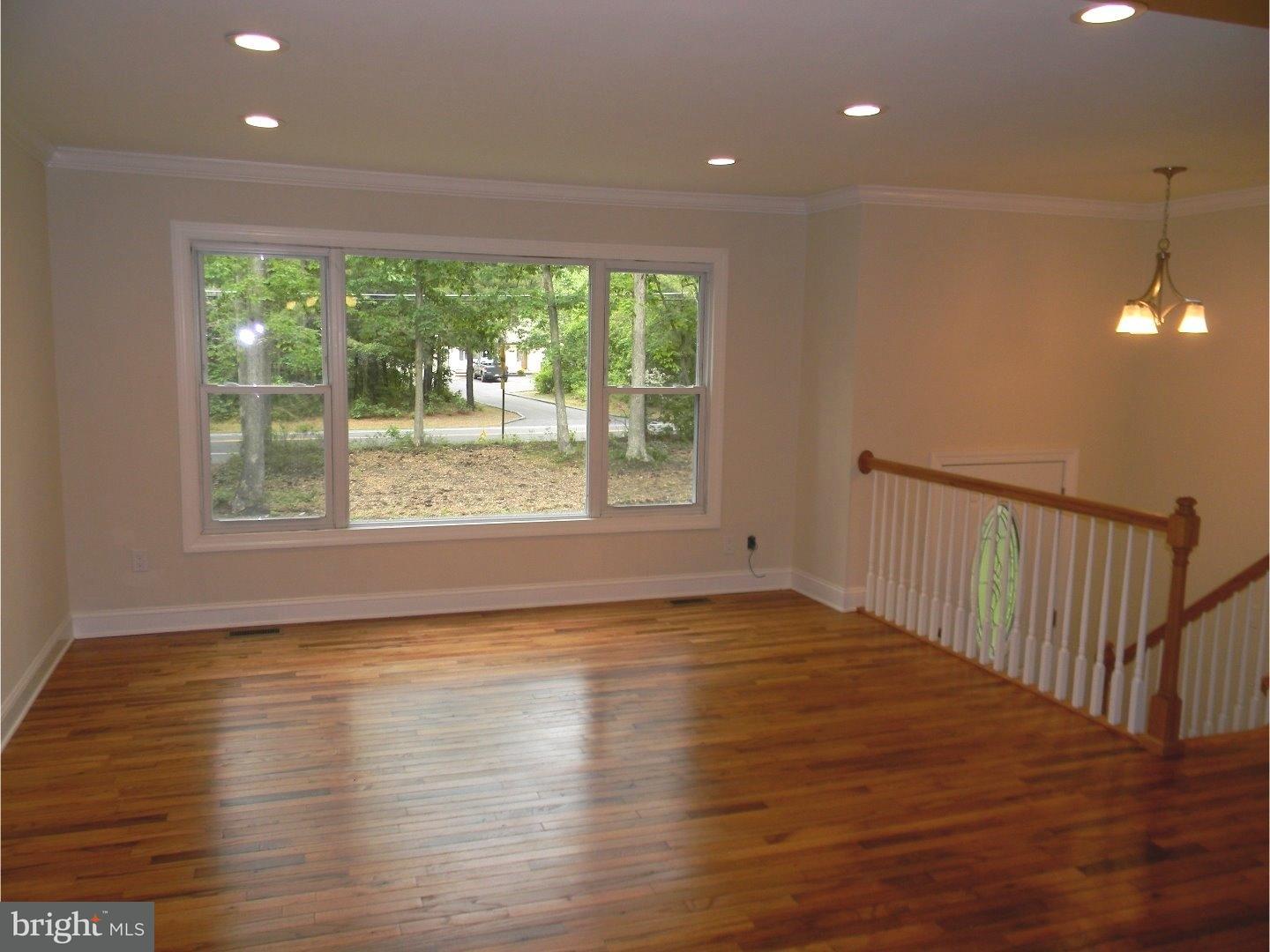 419 Stokes Road Vincentown, NJ 08088 - Photo 3 of 25 Living Room