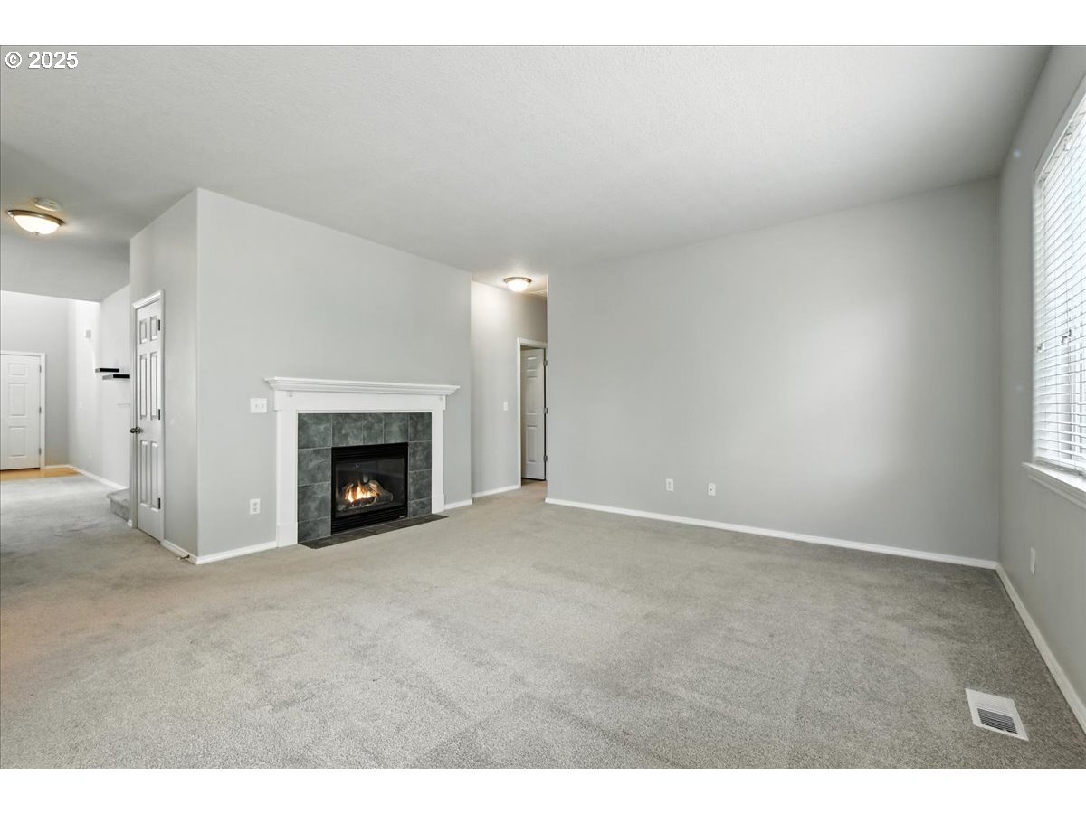 3839 Northwest 9th Loop Camas, WA 98607 - Photo 20 of 48 Family Room