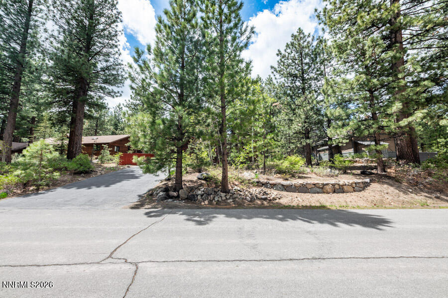 350 Black Pine Court Reno, NV 89511 - Photo 15 of 60 b-1015