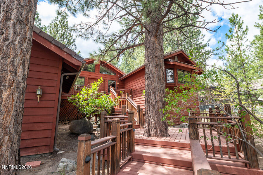 350 Black Pine Court Reno, NV 89511 - Photo 17 of 60 b-1017