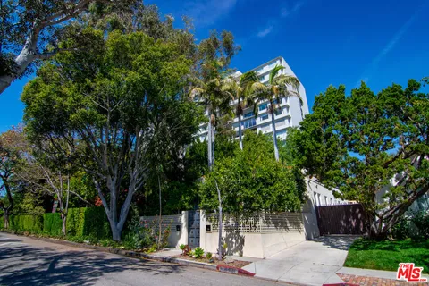 $1,995,000 | 9037 Elevado Avenue, West Hollywood, CA 90069