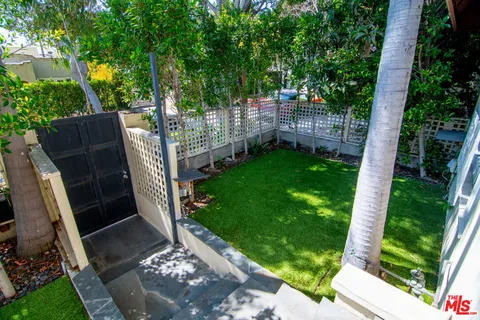 $1,995,000 | 9037 Elevado Avenue, West Hollywood, CA 90069