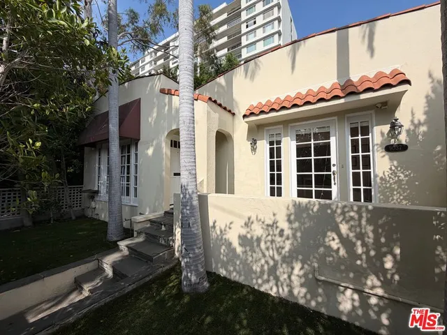 $1,995,000 | 9037 Elevado Avenue, West Hollywood, CA 90069