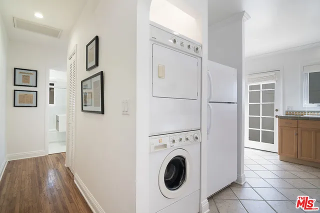 $1,995,000 | 9037 Elevado Avenue, West Hollywood, CA 90069