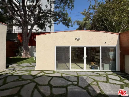 $1,995,000 | 9037 Elevado Avenue, West Hollywood, CA 90069