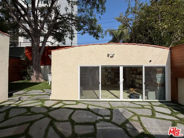 $1,995,000 | 9037 Elevado Avenue, West Hollywood, CA 90069