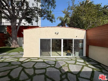 $1,995,000 | 9037 Elevado Avenue, West Hollywood, CA 90069