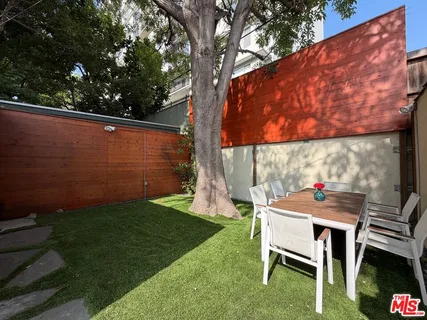 $1,995,000 | 9037 Elevado Avenue, West Hollywood, CA 90069