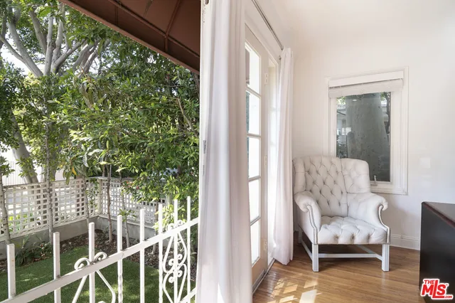 $1,995,000 | 9037 Elevado Avenue, West Hollywood, CA 90069