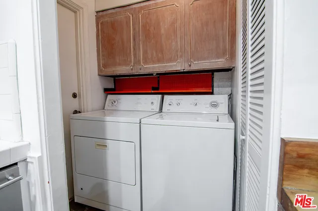 $1,995,000 | 9037 Elevado Avenue, West Hollywood, CA 90069