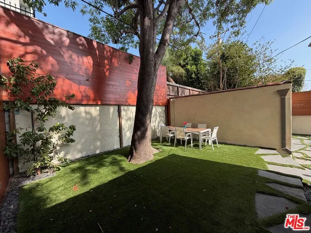 $1,995,000 | 9037 Elevado Avenue, West Hollywood, CA 90069