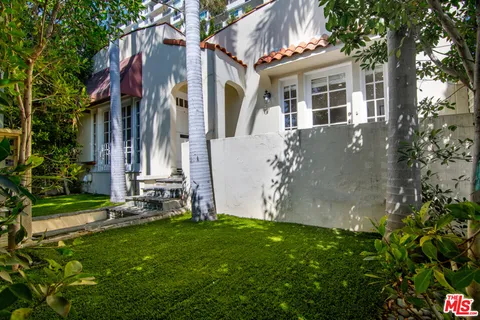 $1,995,000 | 9037 Elevado Avenue, West Hollywood, CA 90069