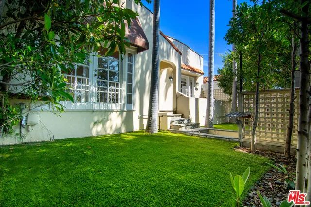 $1,995,000 | 9037 Elevado Avenue, West Hollywood, CA 90069