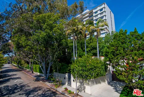 $1,995,000 | 9037 Elevado Avenue, West Hollywood, CA 90069