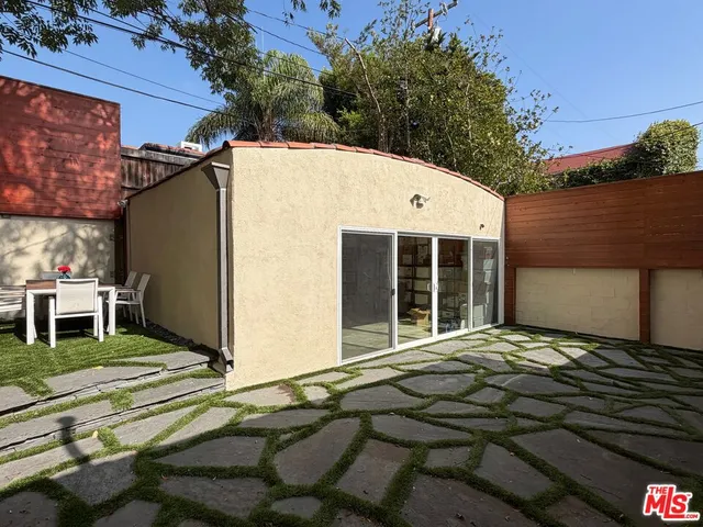 $1,995,000 | 9037 Elevado Avenue, West Hollywood, CA 90069