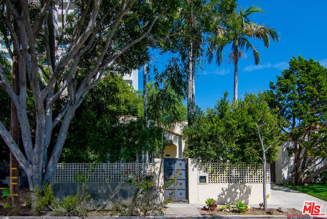 $1,995,000 | 9037 Elevado Avenue, West Hollywood, CA 90069