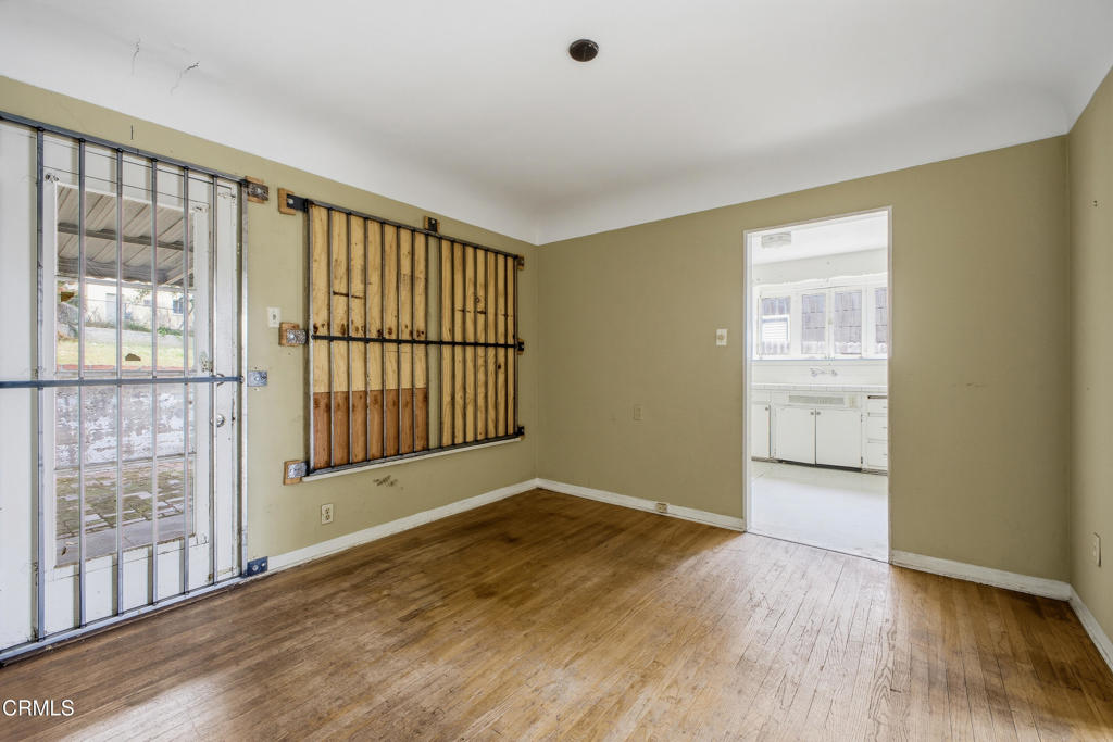 822 Valley View Road South Pasadena, CA 91030 - Photo 5 of 13 05 - Valley View (822)