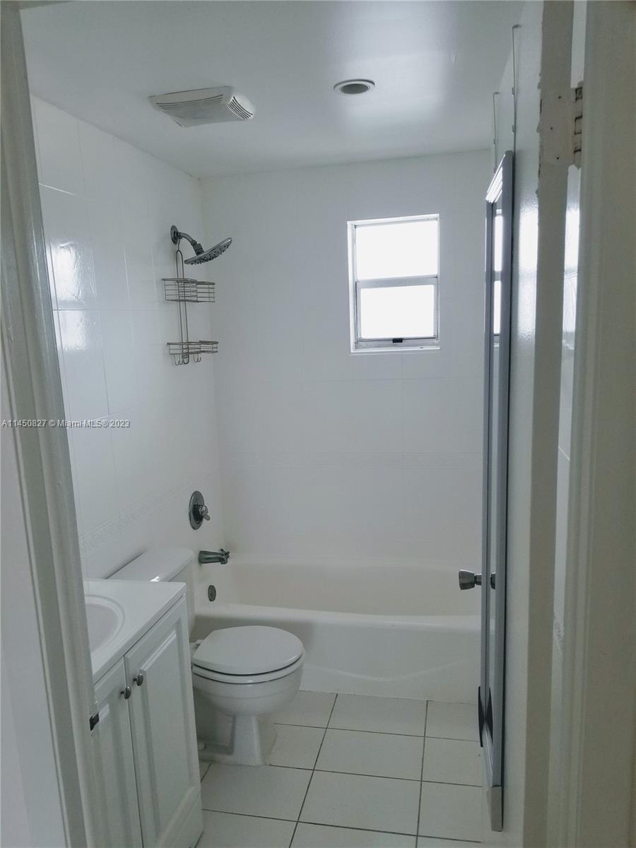 1777 Michigan Ave Unit 107