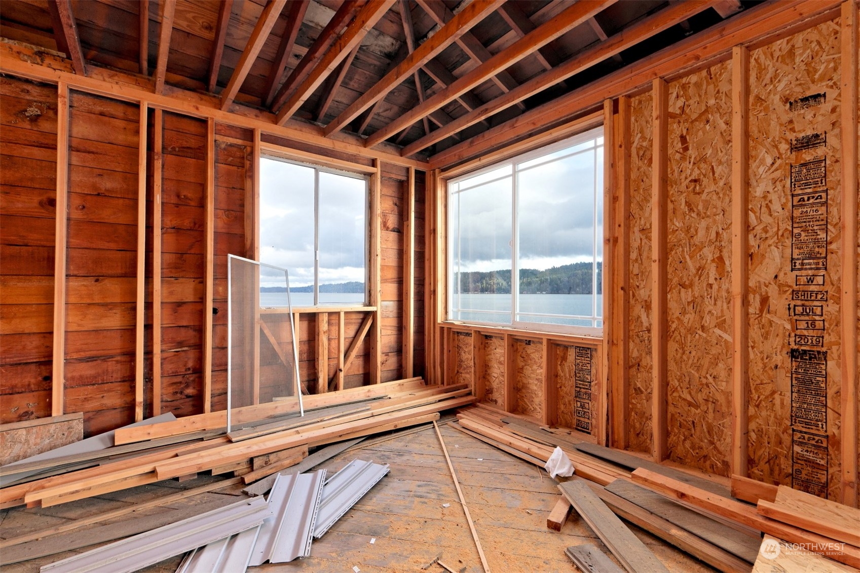 10743 Northeast North Shore Road Belfair, WA 98528 - Photo 9 of 21 Gallery Image 9