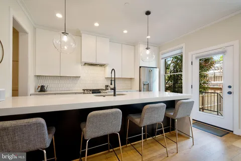 $1,250,000 | 1817 Lamont Street Northwest, Unit 1, Washington, DC 20010