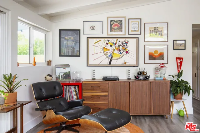 $999,999 | 6504 Rhea Avenue, Reseda, CA 91335