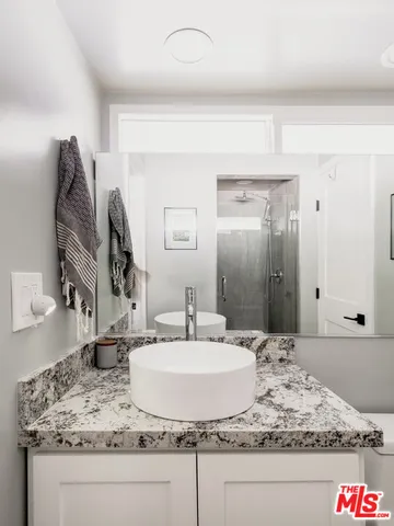 $999,999 | 6504 Rhea Avenue, Reseda, CA 91335