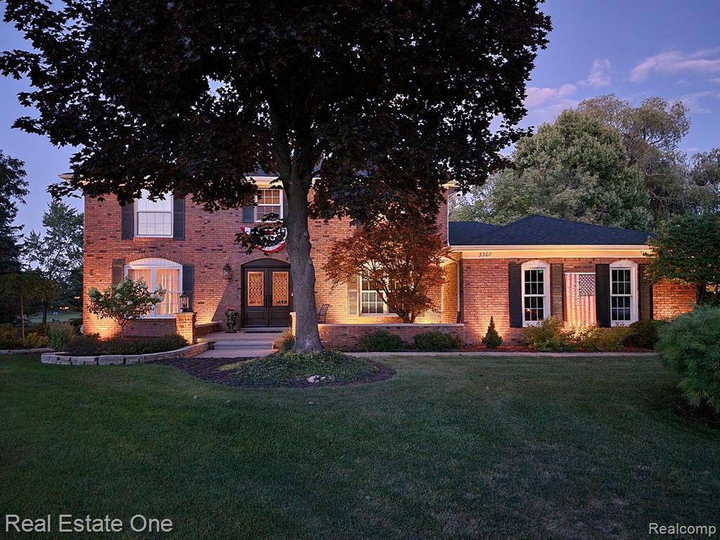 3307 Salem Court Rochester Hills, MI 48306 - Photo 2 of 36