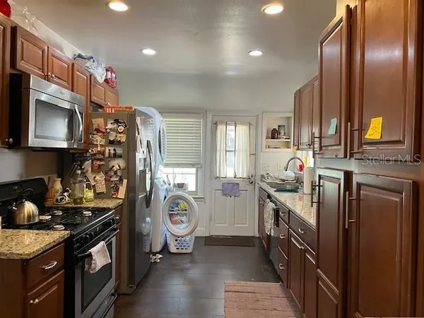 $3,225 | 1112 Southwest 3rd Avenue, Gainesville, FL 32601