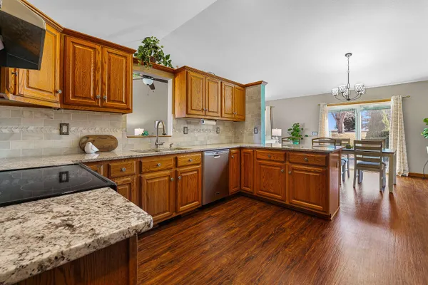 $457,900 | W11025 Glen Drive, Beaver Dam, WI 53916