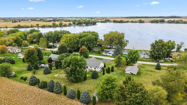 $457,900 | W11025 Glen Drive, Beaver Dam, WI 53916