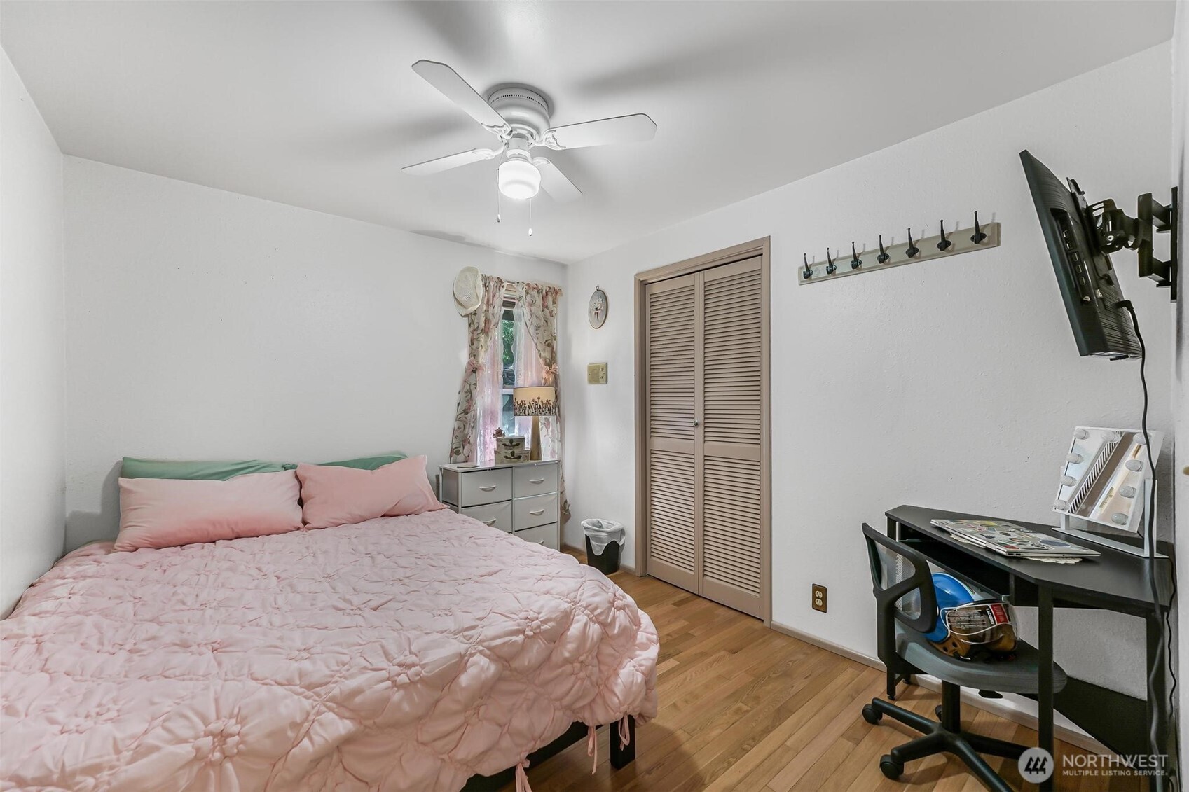 23326 Southeast 199th Street Maple Valley, WA 98038 - Photo 13 of 37