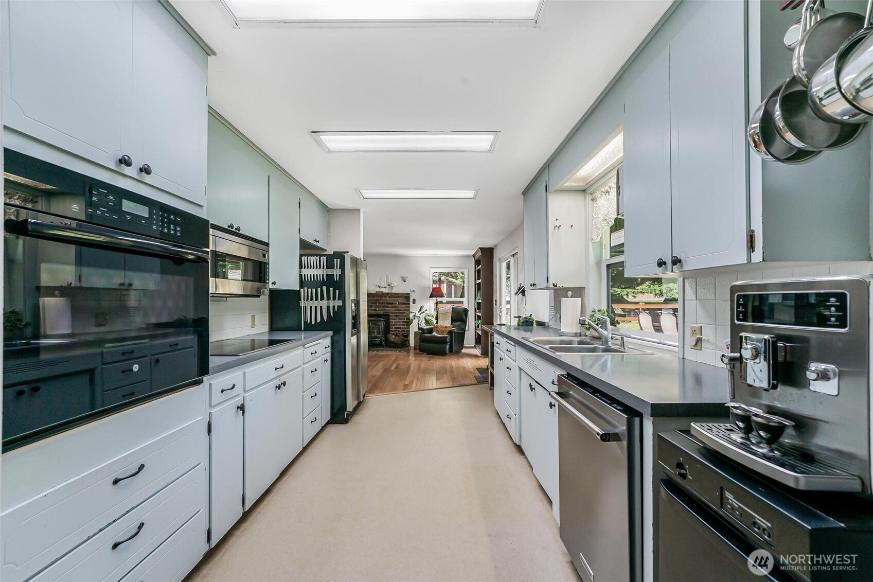 23326 Southeast 199th Street Maple Valley, WA 98038 - Photo 8 of 37