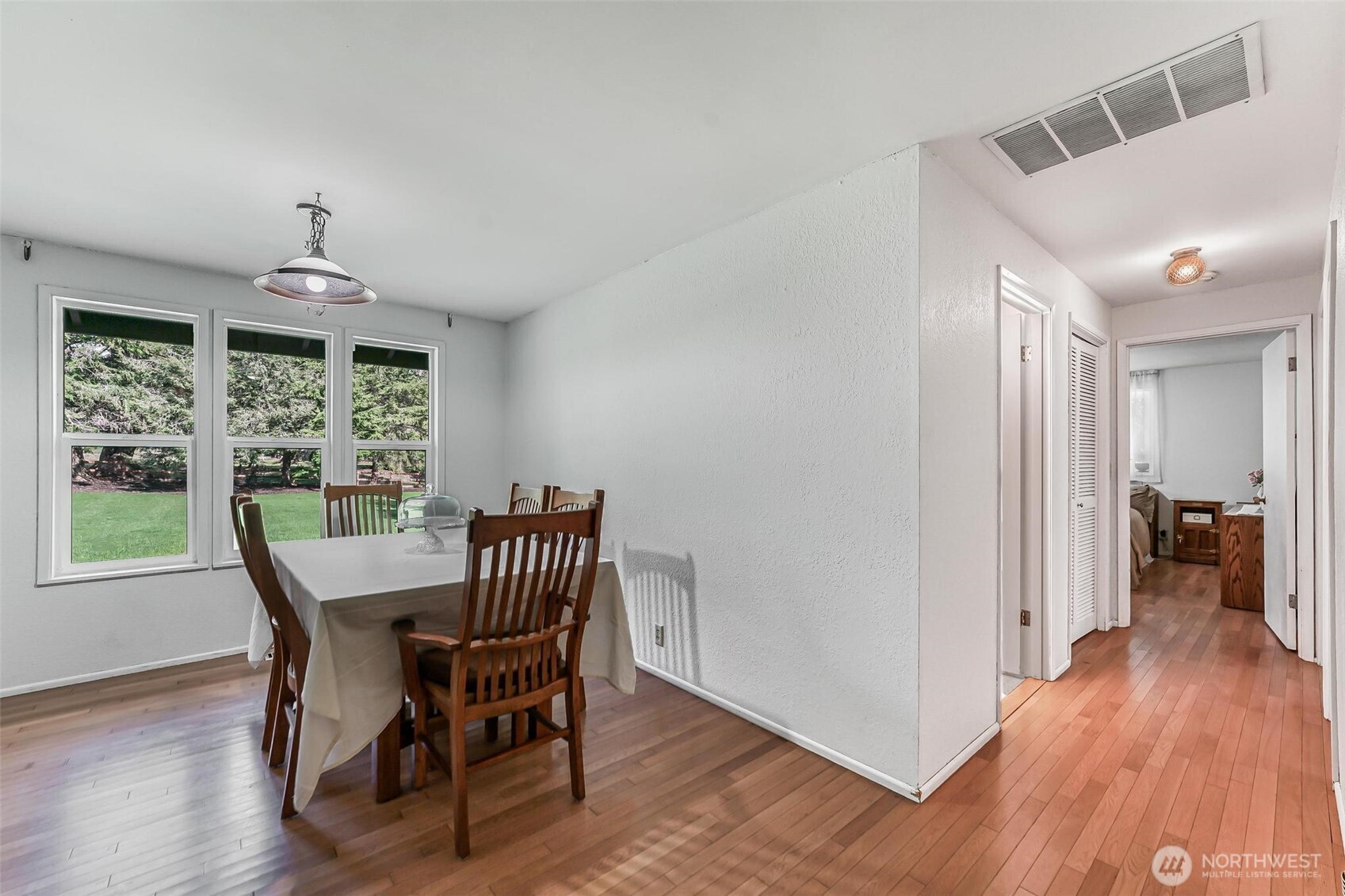 23326 Southeast 199th Street Maple Valley, WA 98038 - Photo 9 of 37