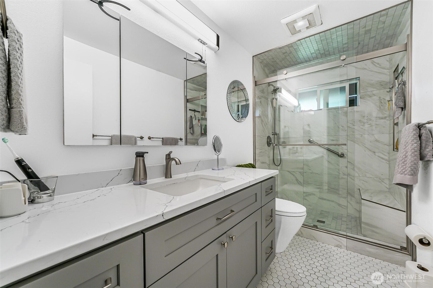 23326 Southeast 199th Street Maple Valley, WA 98038 - Photo 10 of 37